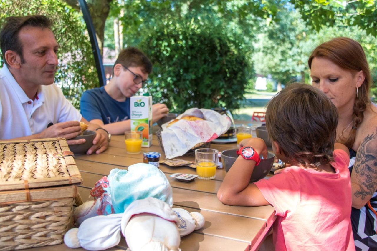 Camping Les Portes Du Beaujolais Anse Zewnętrze zdjęcie
