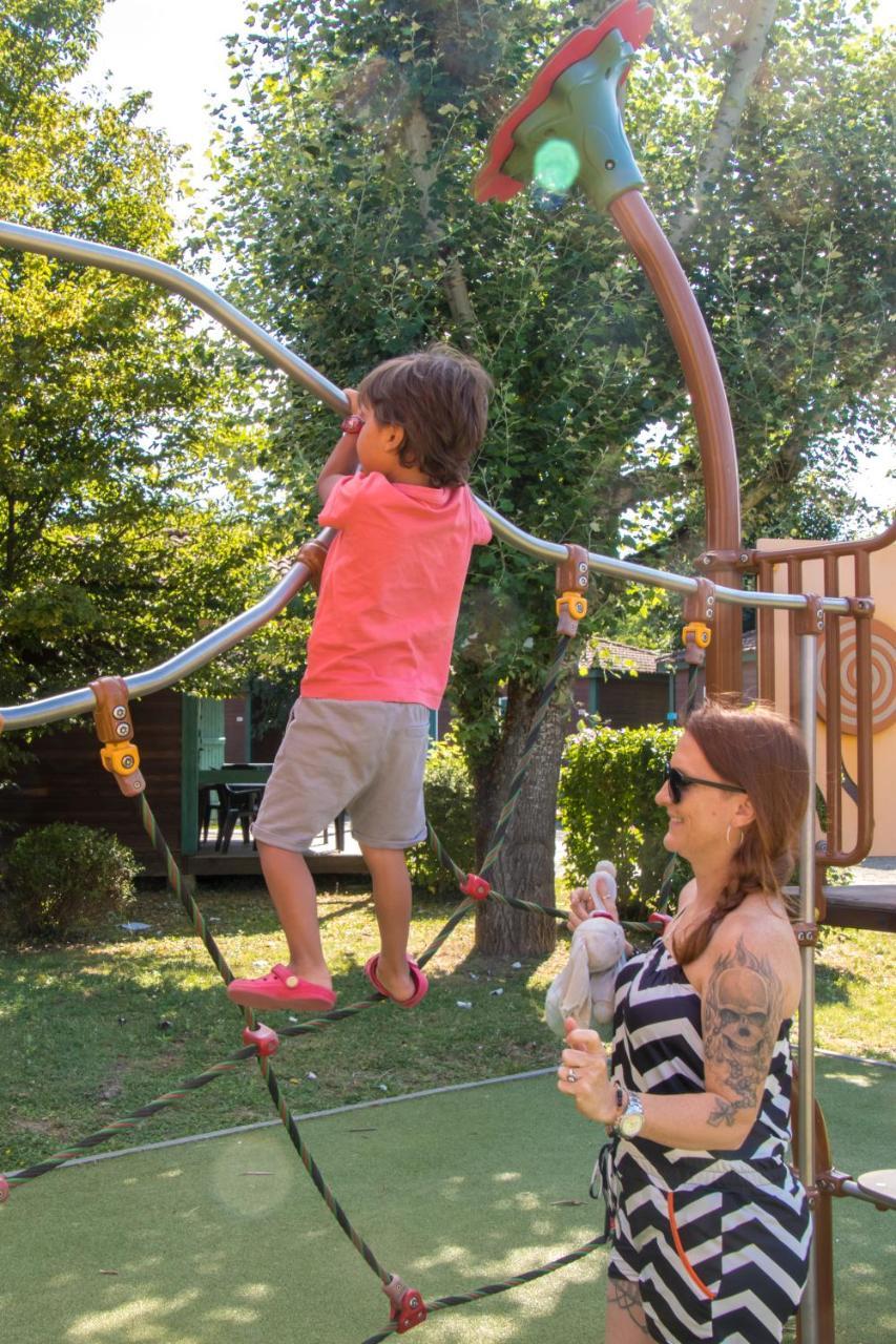 Camping Les Portes Du Beaujolais Anse Zewnętrze zdjęcie