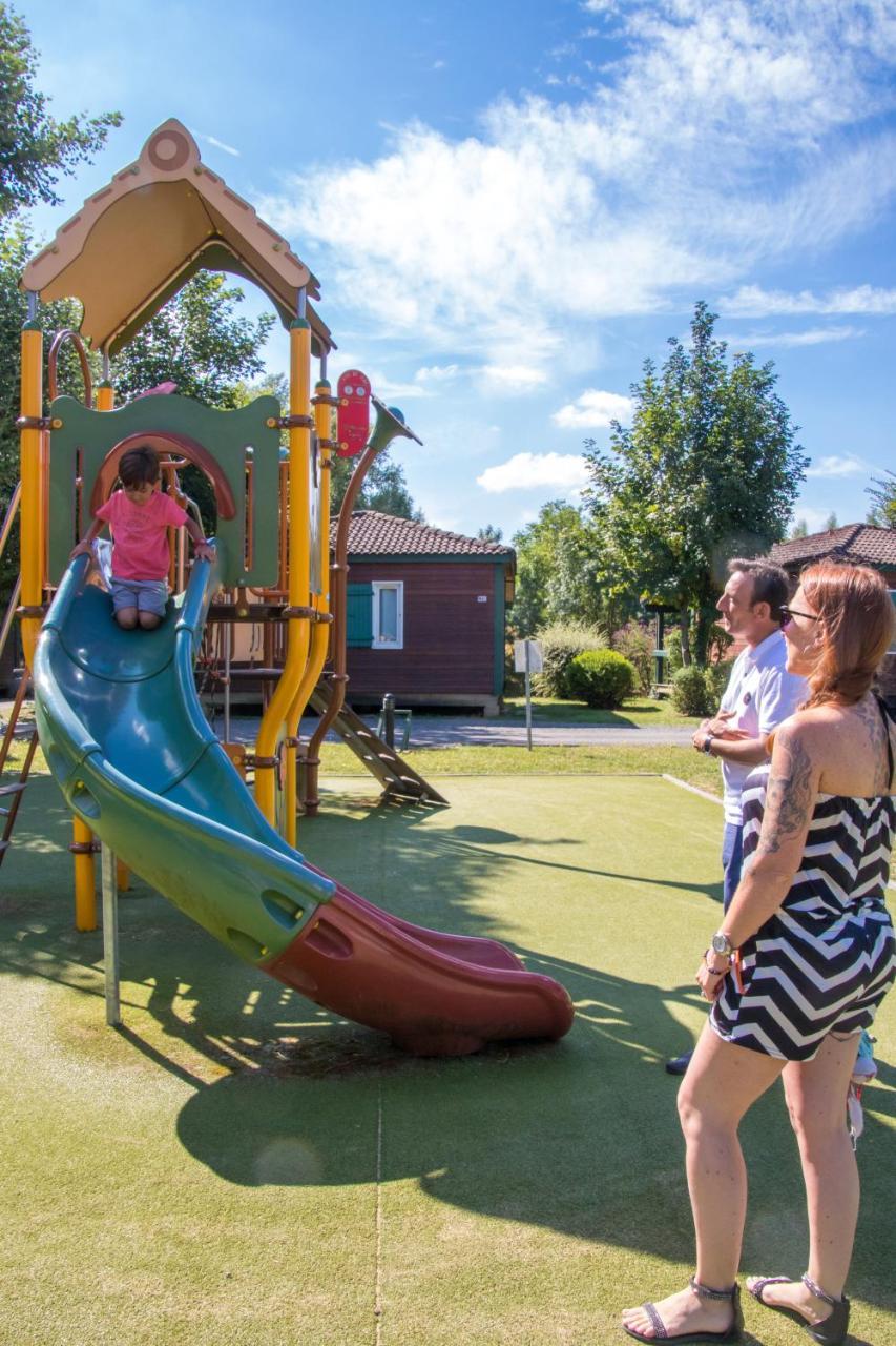 Camping Les Portes Du Beaujolais Anse Zewnętrze zdjęcie